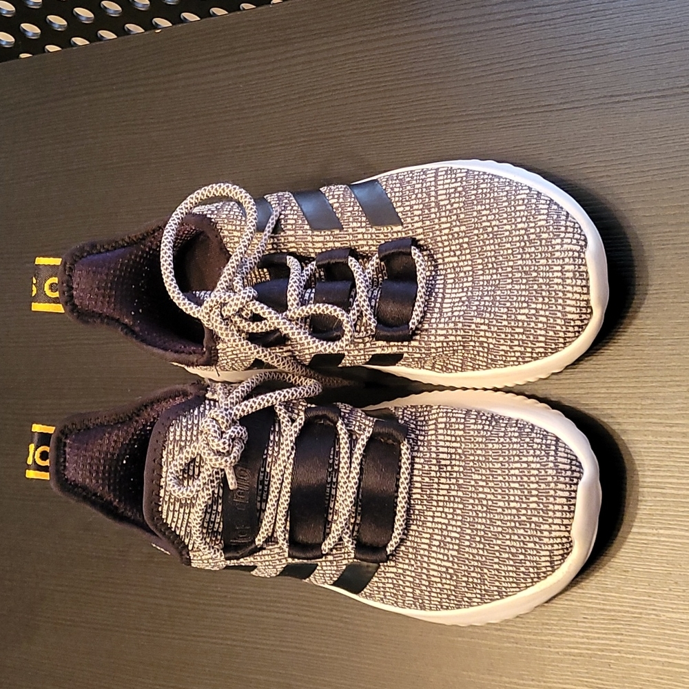 Boy Adidas Sneakers